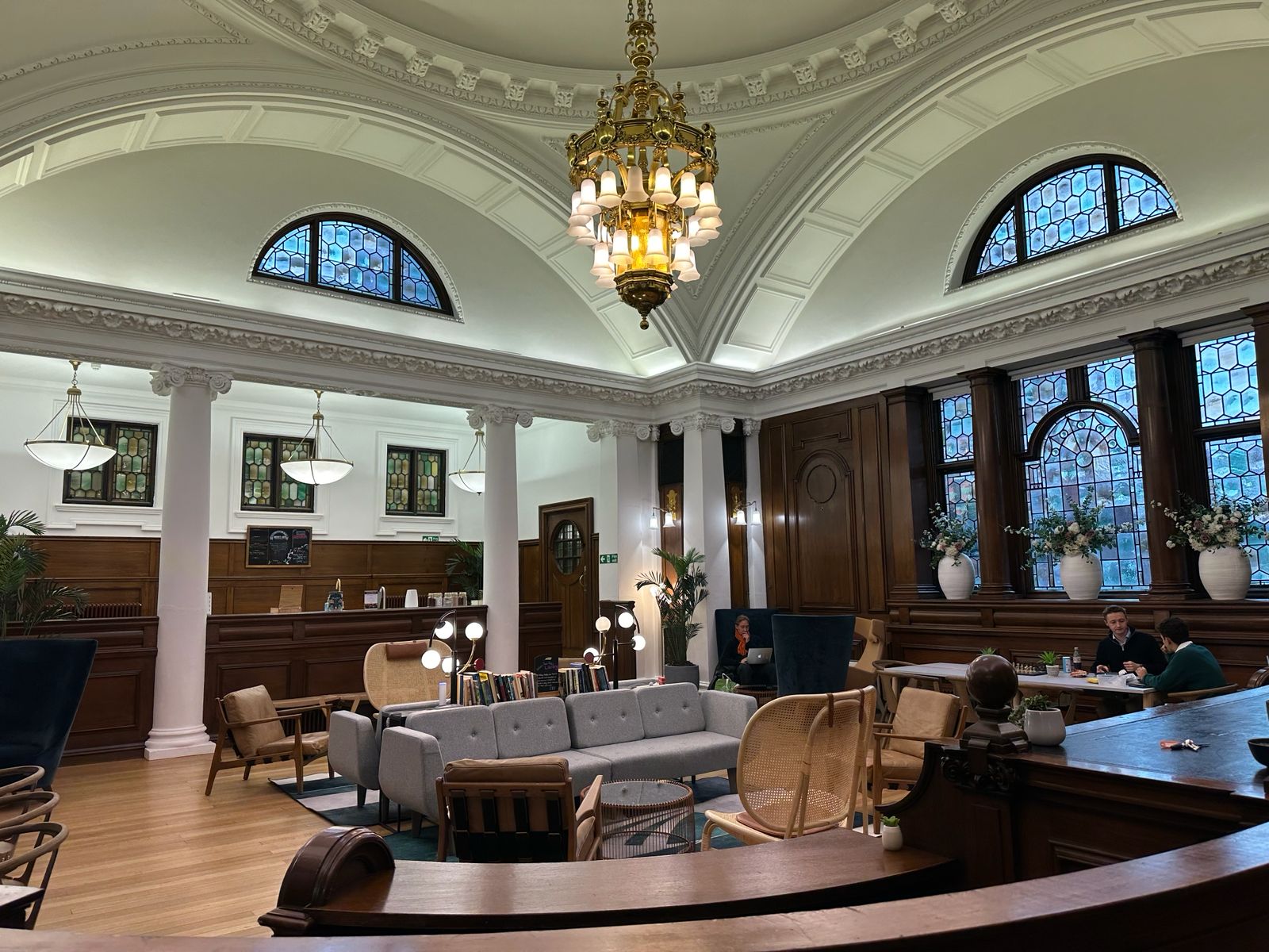 Coworking Westminster 2026: Costs, Serviced Office vs Coworking, Victoria to Vauxhall